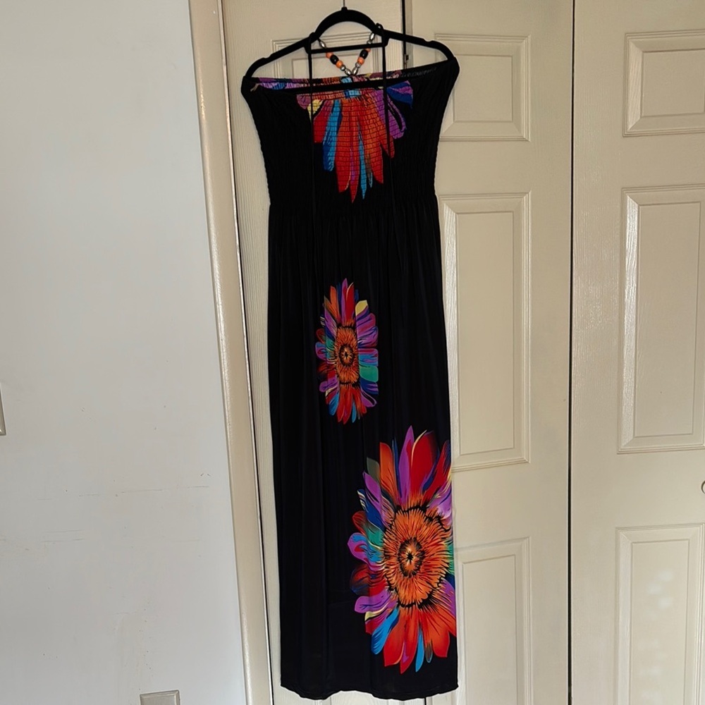 🌺2xHP🌺 Gorgeous Black Floral Maxi Dress